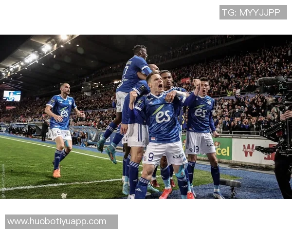 巴黎防线失误频频潘尼切利再进一球斯特拉斯堡扩大领先优势