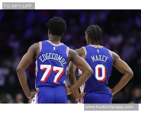 球队新星埃奇库姆首秀狂砍34分恩比德马克西等人欢庆泼水庆祝