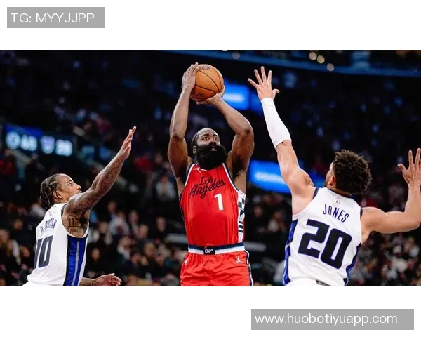 哈登称小卡夏季苦练展现侵略性已恢复赛季最佳状态