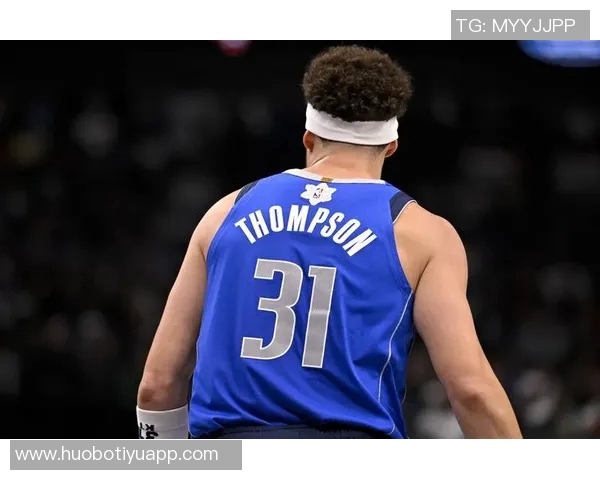 克莱半场表现出色三分球完美命中助力球队进攻火力全开