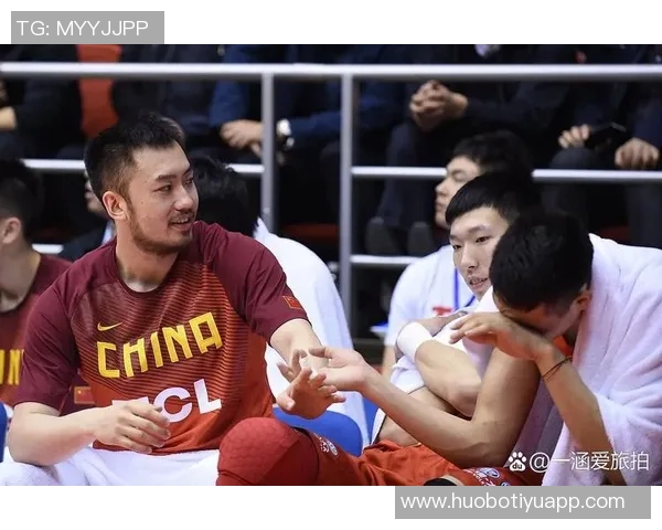 杨瀚森赛季初展现出色表现生活中也逐渐融入团队氛围